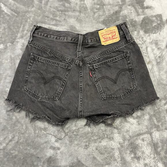 VTG Levis 501 Jean Shorts Women’s Sz.27 Black Button Fly Cut Off Daisy Duke - Picture 4 of 9
